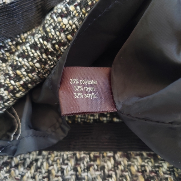 Stylish Tweed Boucle' Mini Skirt By The Limited - Picture 6 of 7